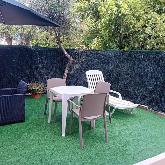 Studio Cosy Terrasse Front Mer Cagnes-sur-Mer Extérieur photo